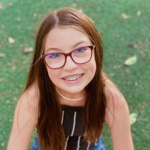 Meet your Posher, Lanie